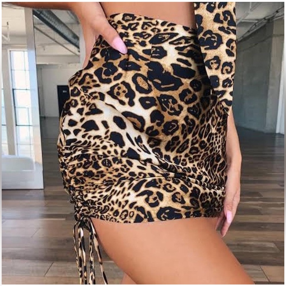 Rue mini skirt in leopard print